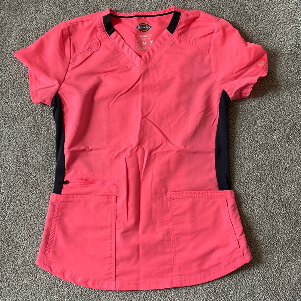Dickies scrub top